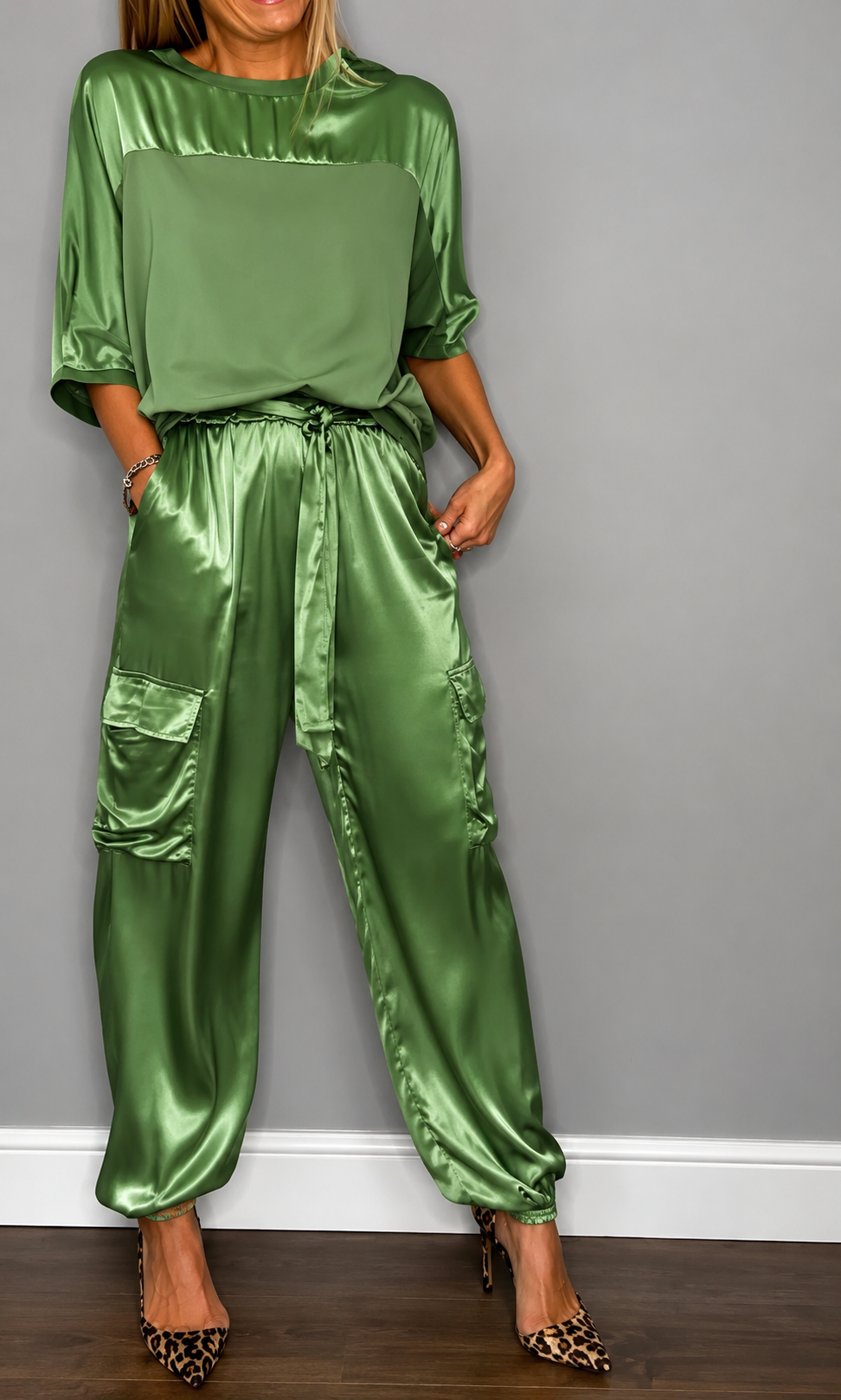 Conjunto de dos piezas de corte fluido y lujoso