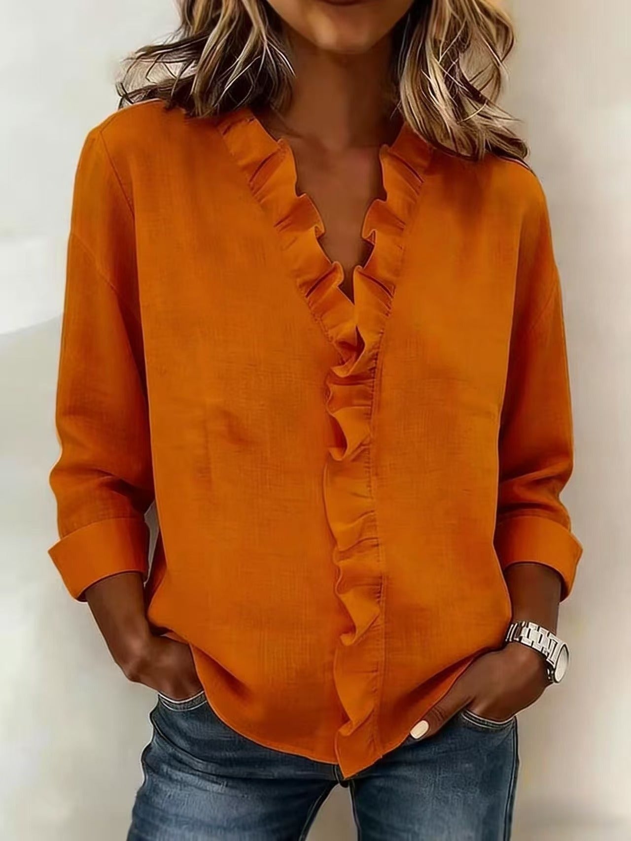 Clara | Blusa con cuello en V y volantes