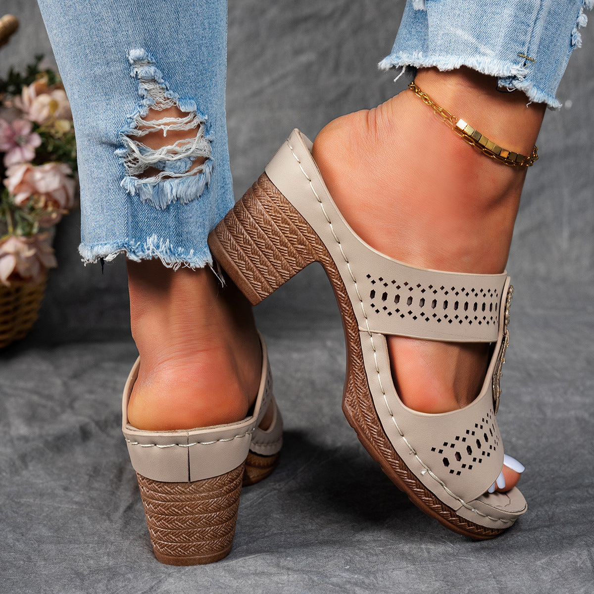 Sandalias cómodas con tacón alto
