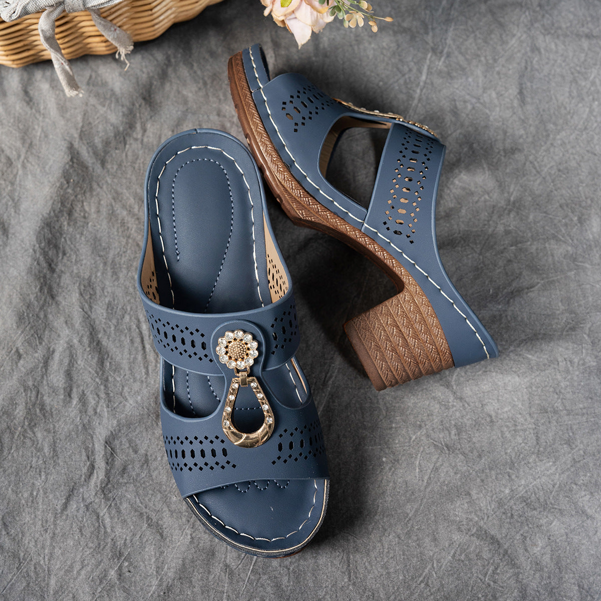 Sandalias cómodas con tacón alto