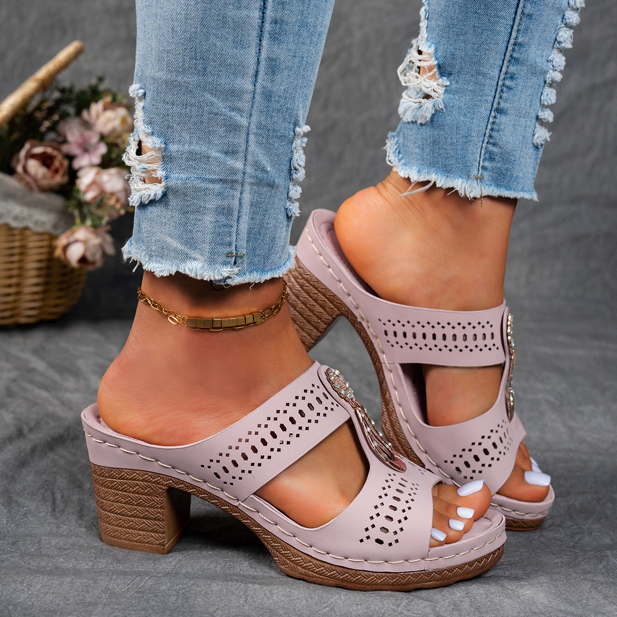 Sandalias cómodas con tacón alto