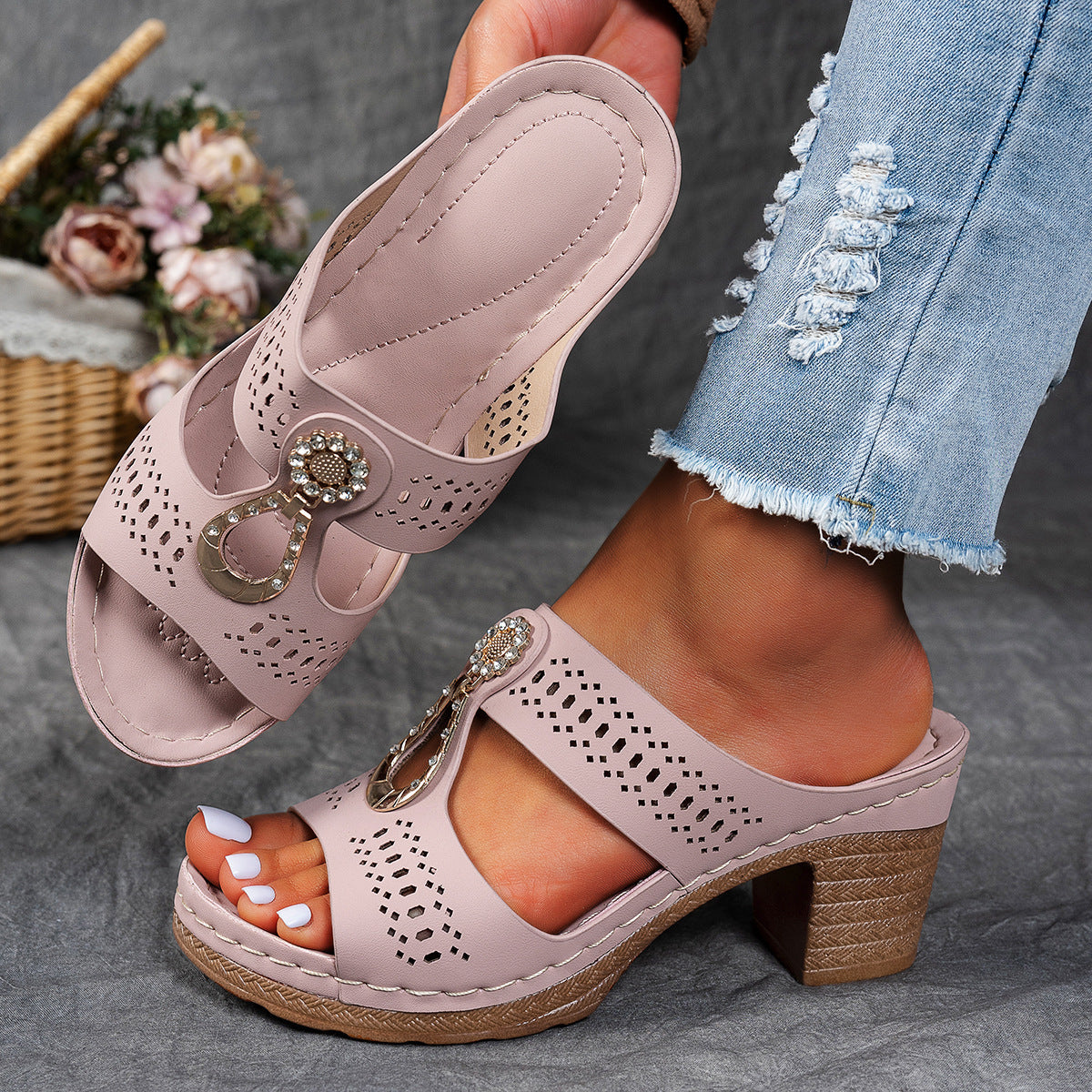 Sandalias cómodas con tacón alto