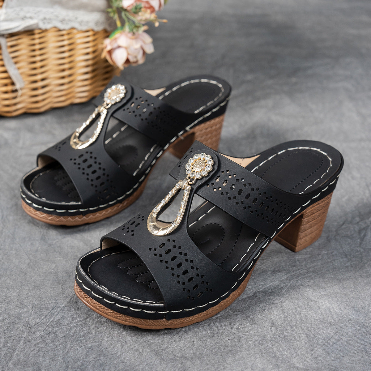 Sandalias cómodas con tacón alto
