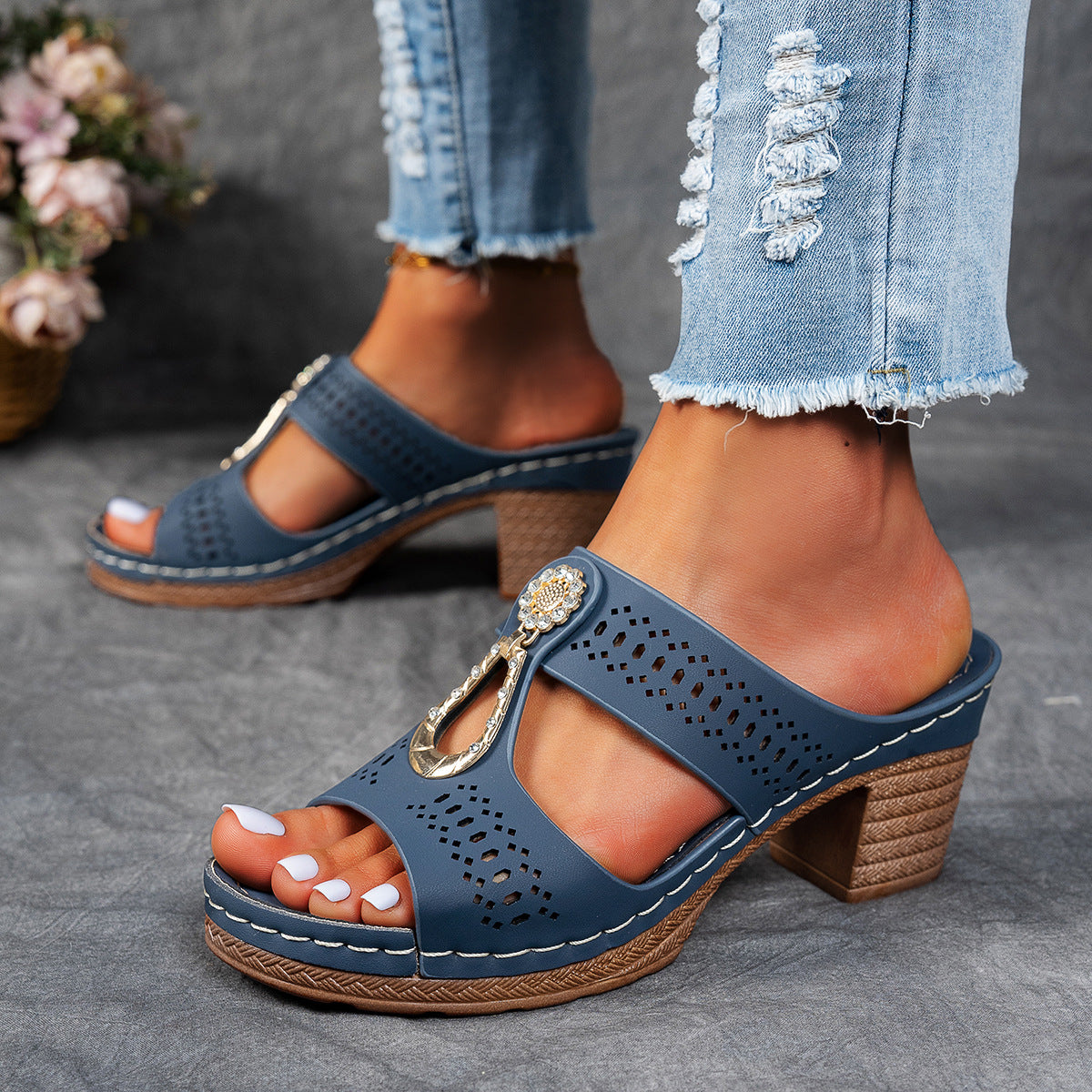 Sandalias cómodas con tacón alto