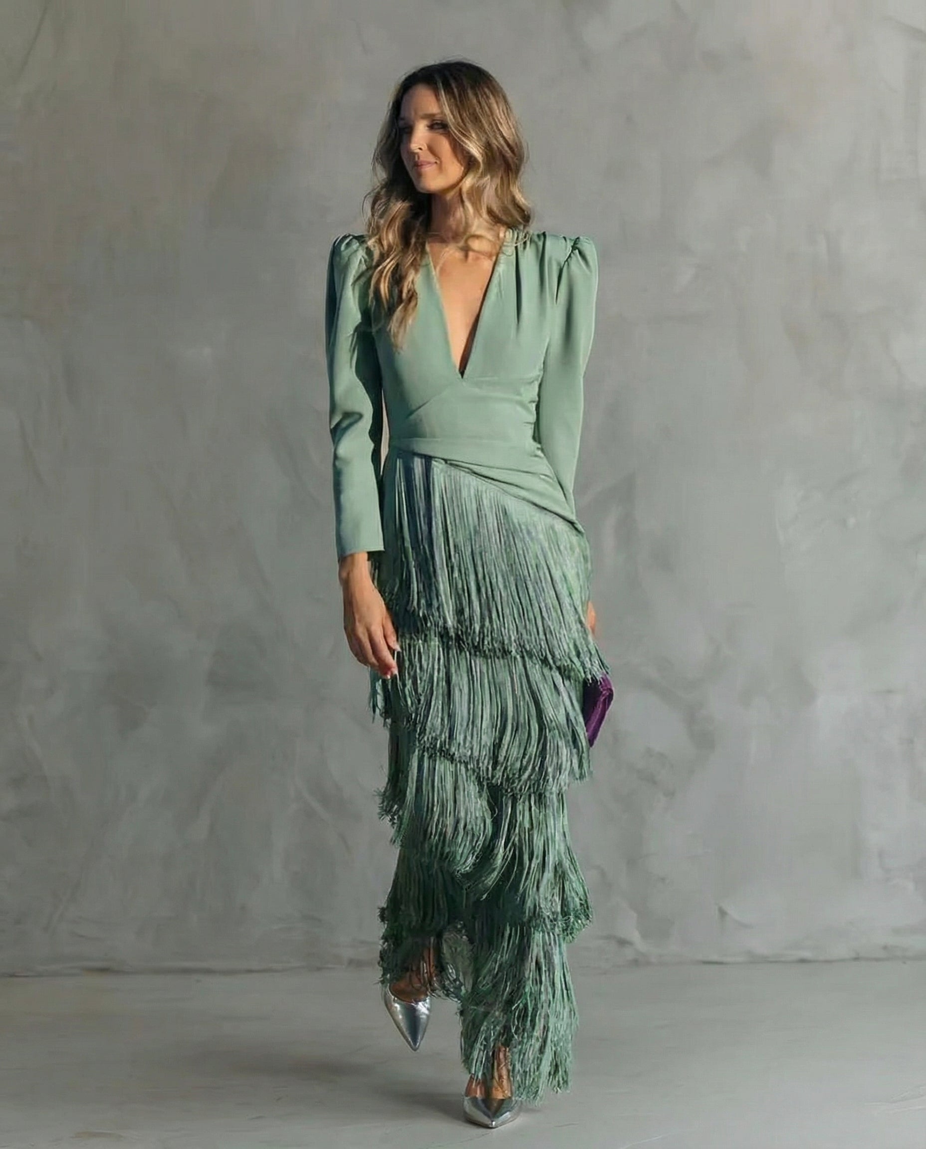 Clara | Vestido elegante con flecos